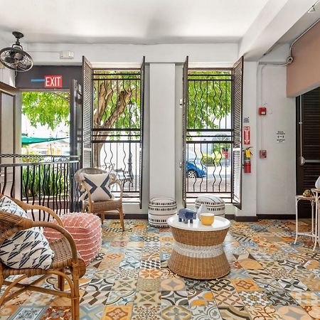 Rincon Plaza Hotel Bagian luar foto