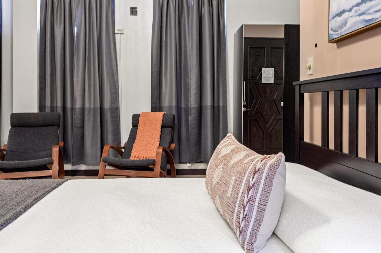 Rincon Plaza Hotel Bagian luar foto
