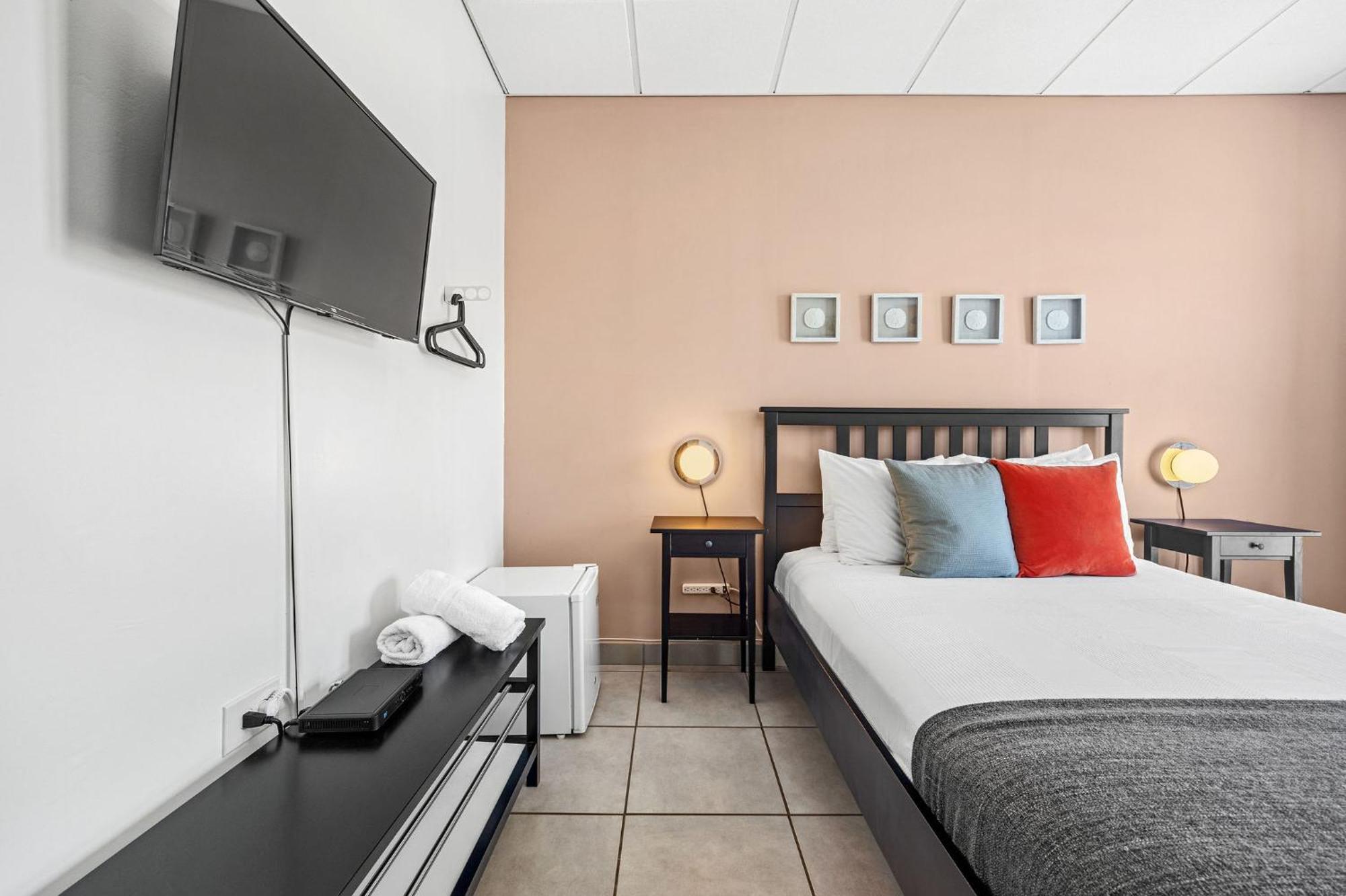 Rincon Plaza Hotel Bagian luar foto
