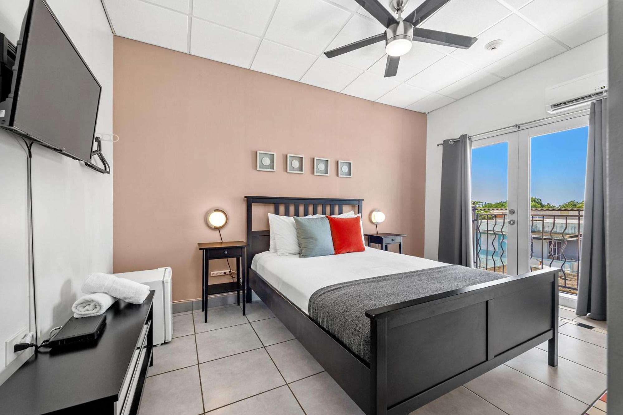 Rincon Plaza Hotel Bagian luar foto